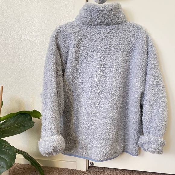 EXPRESS fuzzy zipper pullover. Women’s Size M - Picture 3 of 3